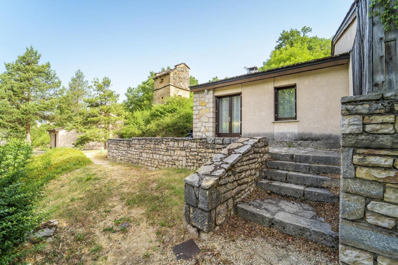 Village De Gites De Chanac Екстериор снимка